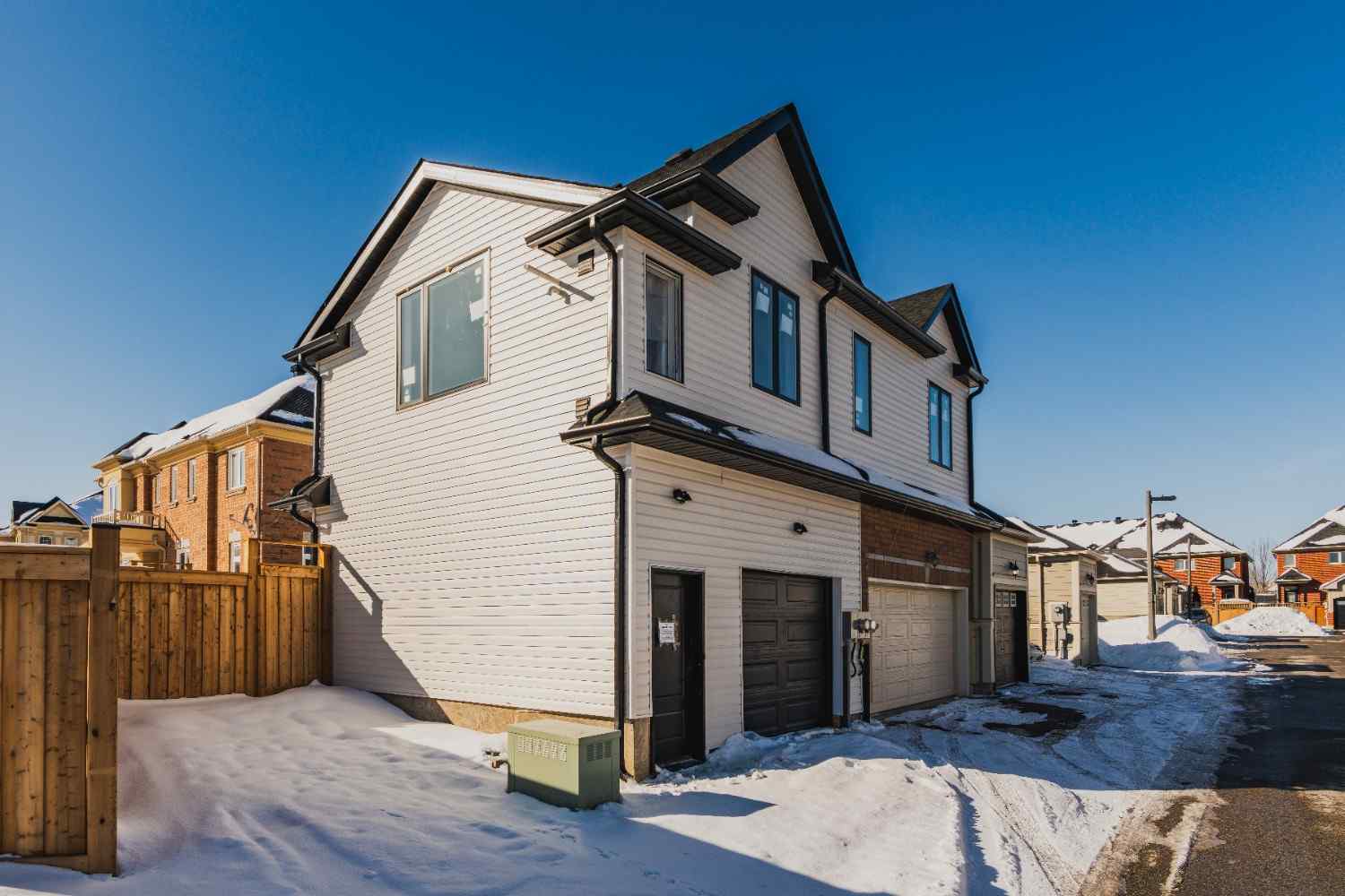 Coach house – Markham 1